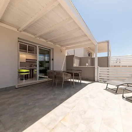 Terraced Stella With Sea View, Parking, Wi-fi, And Ac 2 San Pasquale