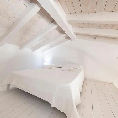 Terraced Stella With Sea View, Parking, Wi-fi, And Ac 2 San Pasquale