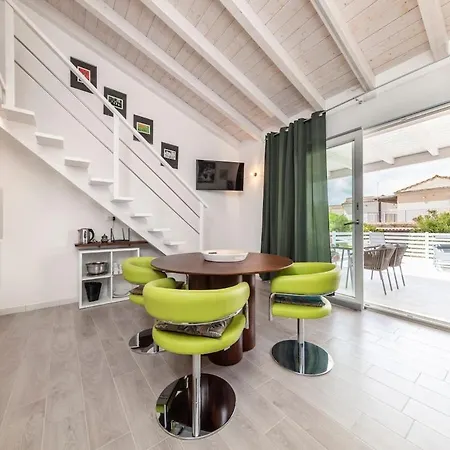 Terraced With Sea View, Parking, Wi-fi, And Ac 2 * サン・パスクアーレ