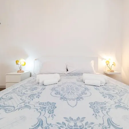 Terraced With Sea View, Parking, Wi-fi, And Ac 2