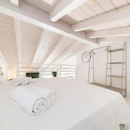 Terraced With Sea View, Parking, Wi-fi, And Ac 2 サン・パスクアーレ