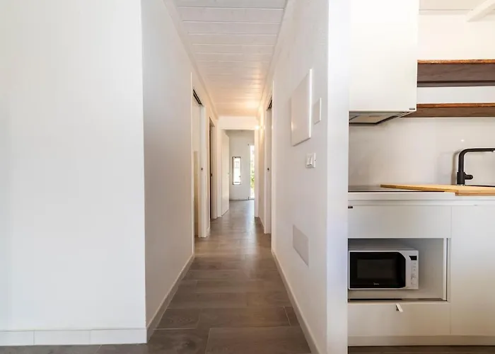Terraced With Sea View, Parking, Wi-fi, And Ac 2 San Pasquale
